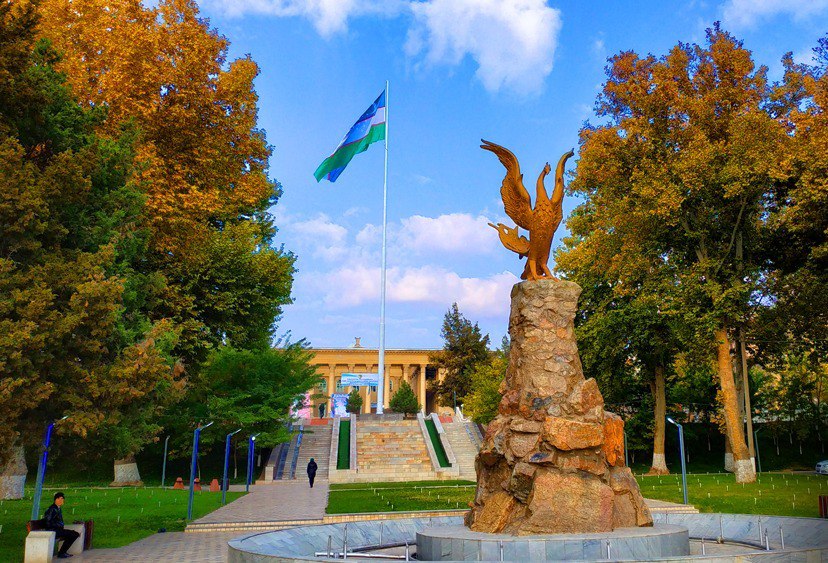 Чирчиқдаги Давлат байроғи (16.11.2019)