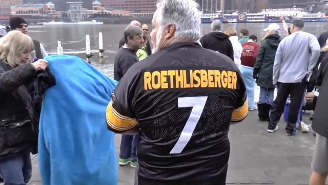 Pittsburgh Polar Bear Club. New Years Day Jan. 1, 2017 смотреть онлайн