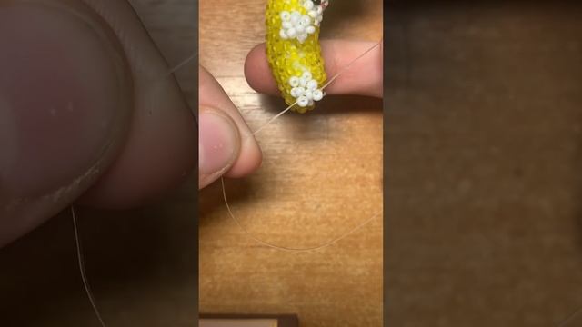 Амигуруми кот в банане ??Делала 4 часа ? #reels #handmade #diy #beads #beading #бисер смотреть онлайн