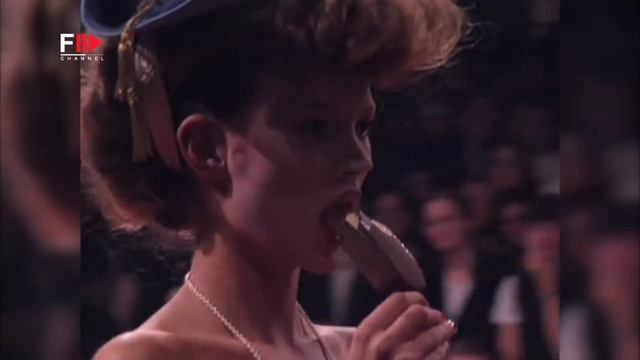 Vintage In Pills VIVIENNE WESTWOOD Spring 1995 - Fashion Channel