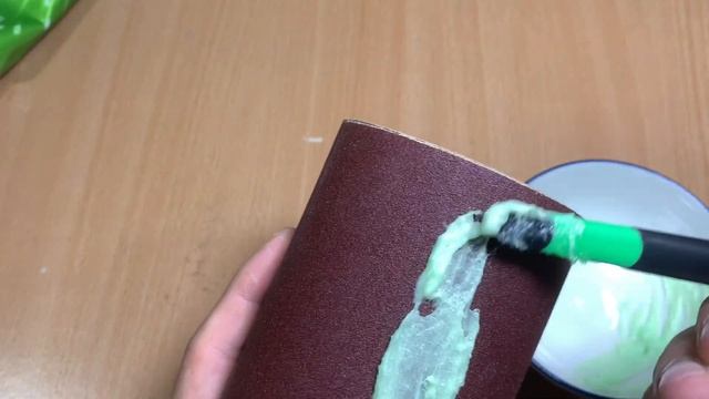 The Knife is Miraculously Sharp When Applying Toothpaste смотреть онлайн