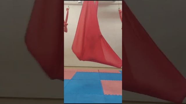 как я занимаюсь на танцах летом (с Юлькой) смотреть онлайн