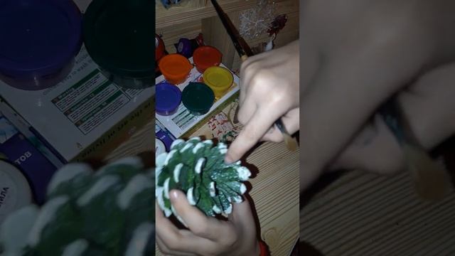 Новогоднее настроение класс.Поделки из шишек. Подсвечники,ёлочные игрушки,антистресс,декор из шишек смотреть онлайн