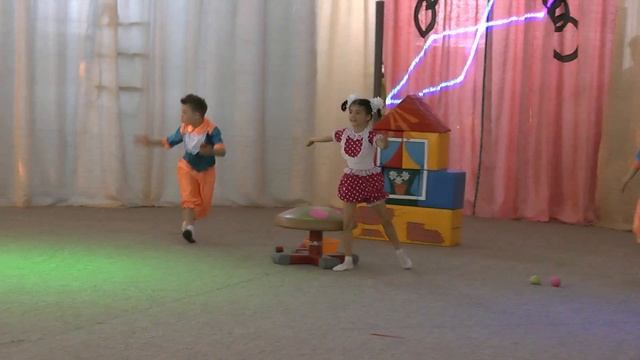 Похвистнево. СП ЦДТ "Пируэт." От горшка два вершка. Цирковая студия " Се смотреть онлайн