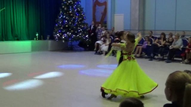 Никита и Василиса. Новогодний квикстеп. смотреть онлайн
