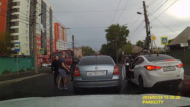 Красноярск, драка на дороге