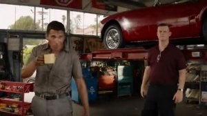 Как правильно ездить на спортивной тачке (Форд против Феррари)