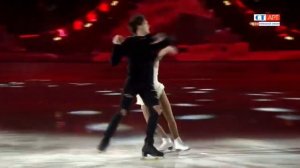 Шоу "Влюбленные в фигурное катание". Олимпийские чемпионы Татьяна Волосожар и Максим Траньков.