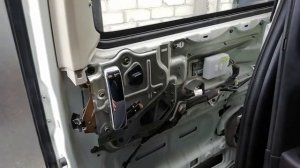 Проблема электропривода боковой двери Nissan Elgrand 51