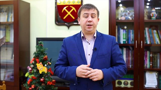 Поздравление медицинских работников с наступающим Новым годом! смотреть онлайн