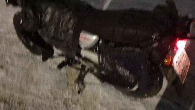 Bajaj Boxer 125, 150 - конь в пальто. Как согреть баджадж зимой смотреть онлайн