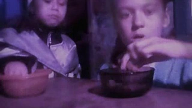 Пранк. Кто больше съест острых кирьешак смотреть онлайн