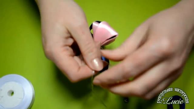 МК Красивые нарядные бантики канзаши смотреть онлайн