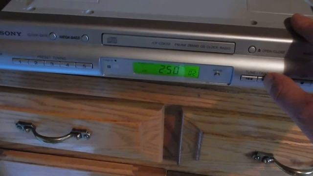 Sony Under Cabinet radio смотреть онлайн