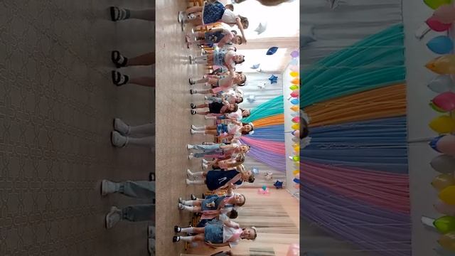Вероника в детском саду . Выпускной. Песня. смотреть онлайн