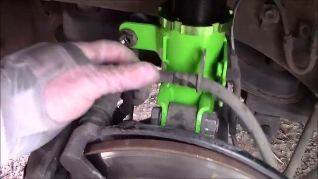 1998 Toyota Camry Rear Strut Replacement & Adjustment смотреть онлайн