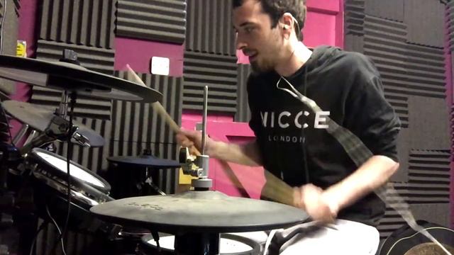 Noisia + The UpBeats - Dead Limit (Drum Cover) || EZdrummer2 смотреть онлайн