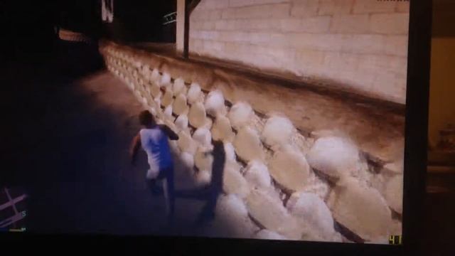 gta 5, 40-60 FPS на ноутбуке intel i3-2350M 2,3 Гц, GeForce GT 650M, 8Gb ОЗУ смотреть онлайн