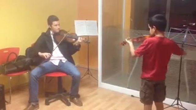 Minuet 3 J. S. Bach violin 1: David (pollo) смотреть онлайн