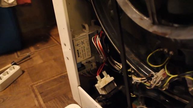 Ремонт Ardo A1000. Машинка не отжимает. смотреть онлайн