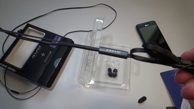 Вакуумные, внутриканальные наушники Awei ES800m смотреть онлайн
