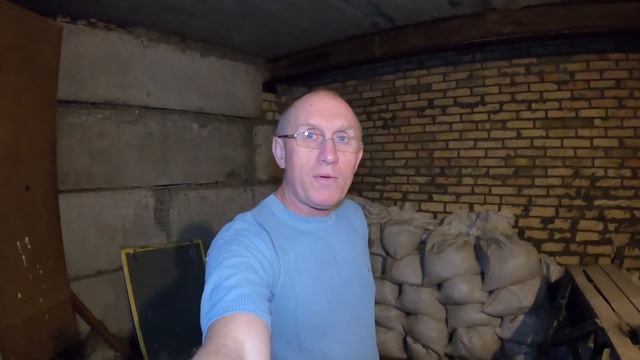 Жилой гараж Делаем подвал Серия 4 Выемка грунта, лестница, швы в бетоне смотреть онлайн