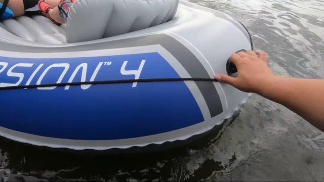 Intex Excursion 4 Inflatable Boat Test on River смотреть онлайн