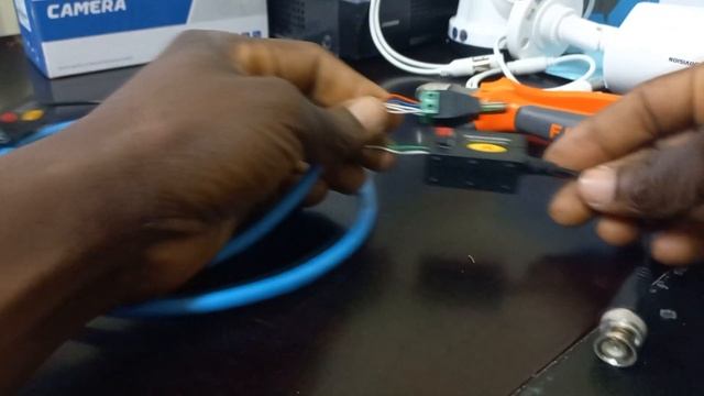 How to install CCTV Cameras Using video baluns + network cable. смотреть онлайн