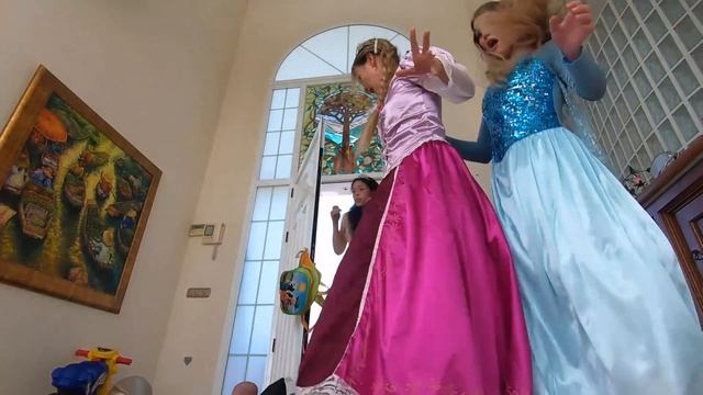 My best friend princess turned into a ZOMBIE! Princess apocalypse zombie смотреть онлайн