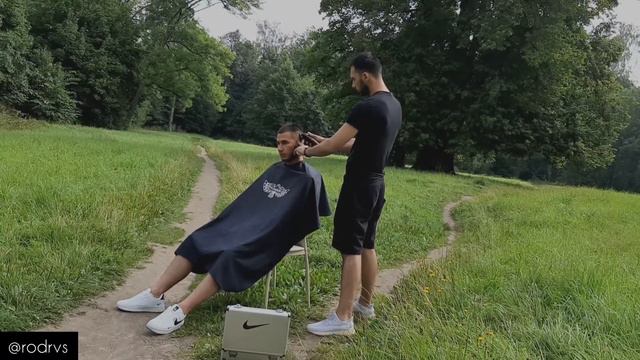 Haircut in the forest/Стрижка в лесу смотреть онлайн