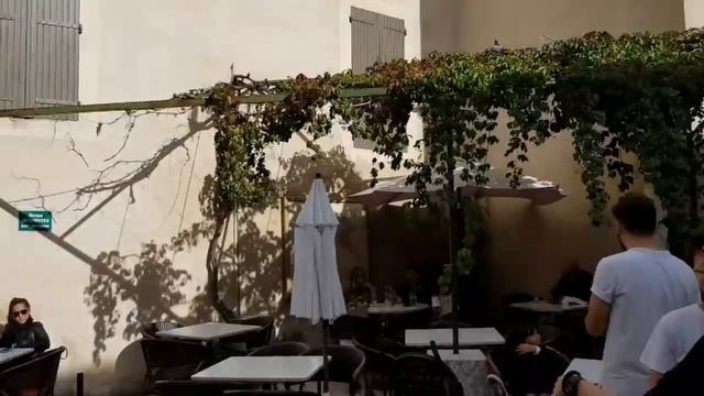 франция/Что Может Быть Лучше Лурмарен/По следам Питера Мейла/Lourmarin Provence Toujours смотреть онлайн