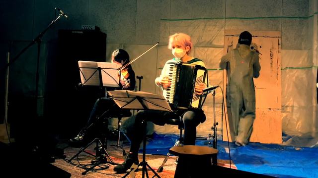 Tell Me a Bedtime Story Herbie Hancock / Accordion and Violin смотреть онлайн