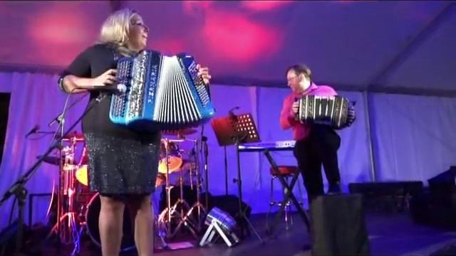 Camille PRIVAT accordeon Eric BOUVELLE Bandonéon Raulhac aout 2017 Tango смотреть онлайн
