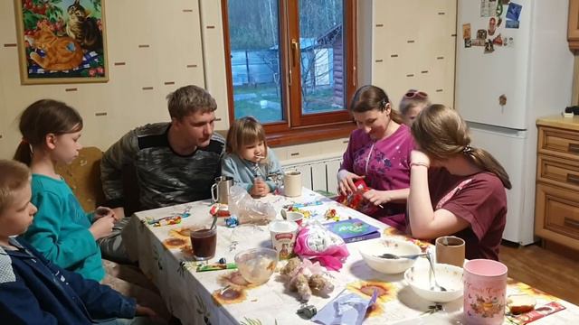 Семейный деревенский ужин семьи Колесниковых