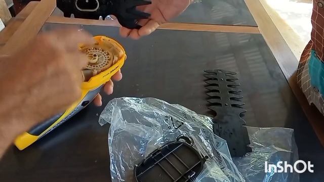Кусторез HUTER - отличный помощник в нашем саду/Подстригла цветы и газончик/ смотреть онлайн