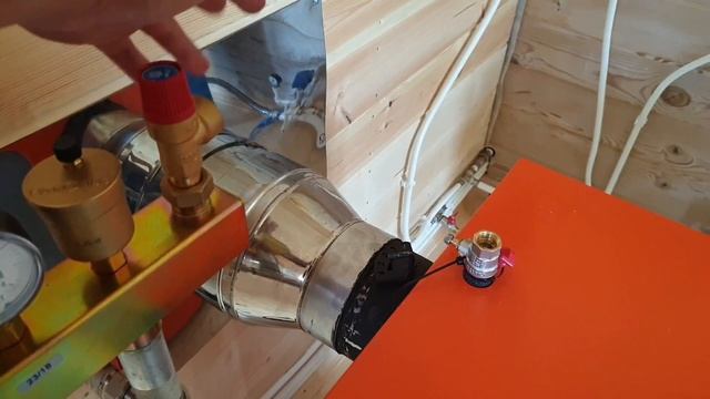 Простая и недорогая схема отопления Каркасного дома без газа. смотреть онлайн