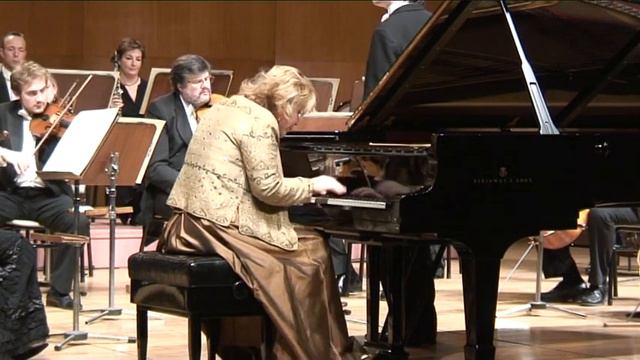 Gülsin Onay - Mozart Piano Concerto K414 (3rd mvt) смотреть онлайн