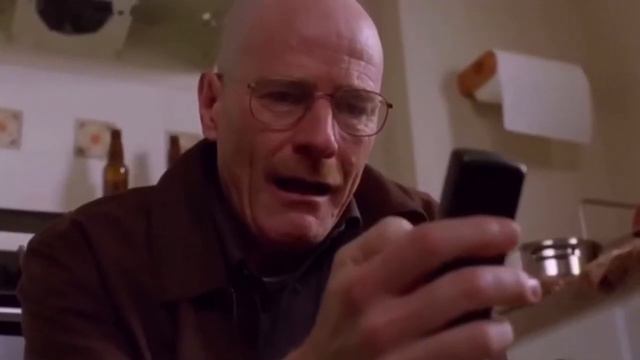 Walter White is distracted by “Gangnam Style Angry Birds Parody”. смотреть онлайн