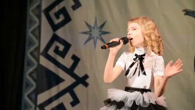 АНГЕЛИНА КАХТУР 10 лет " 7 нот " " Сибирь зажигает звезды" Красноярск 16.02.17 смотреть онлайн