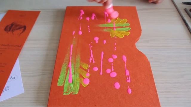 Скетчбуки и альбомы для рисования, в папке, от SMLT смотреть онлайн