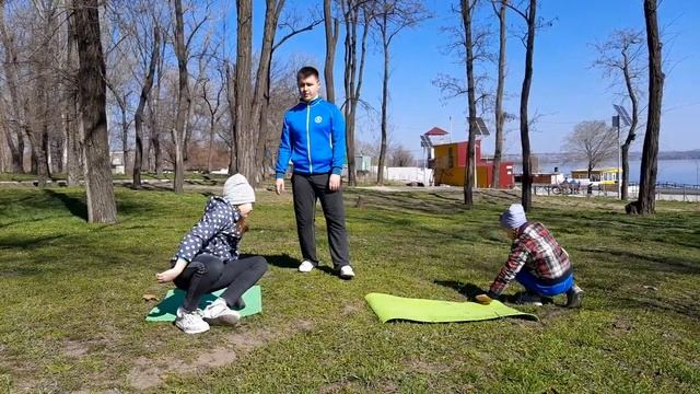 Дистанционная тренировка по ушу: растяжка 1 смотреть онлайн