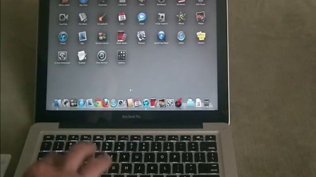 Review MacBook Pro MD102LL/A 13.3-inch Laptop смотреть онлайн