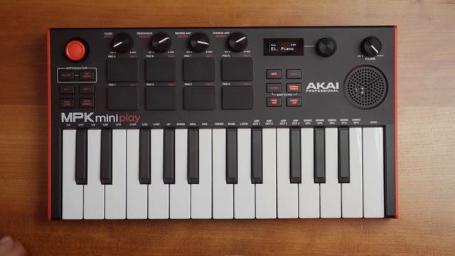 Akai MPK Mini Play mk3 - Initial Thoughts // Review смотреть онлайн