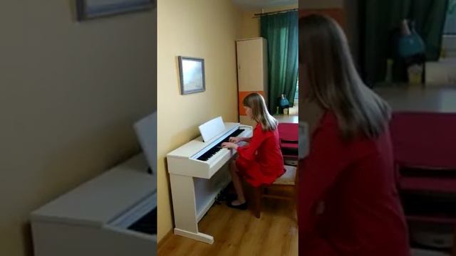 Симонова Лена 5 кл. Калинников "Грустная песенка" 2020 г. смотреть онлайн