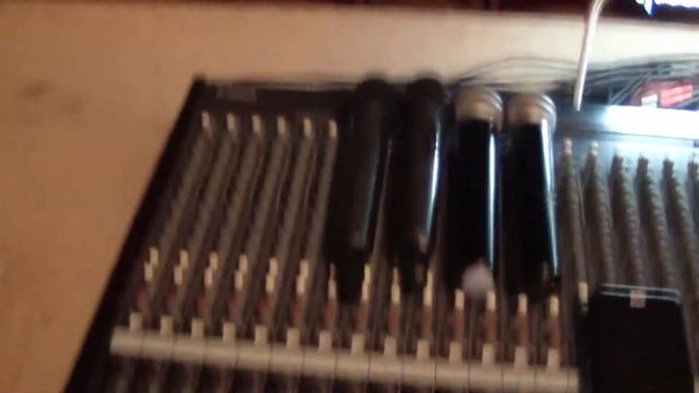 Рабочие будни звукооператоров.