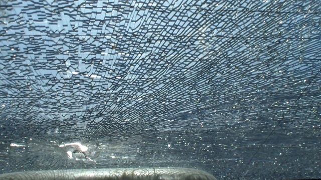 Как быстро отремонтировать разбитое стекло автомобиля. смотреть онлайн