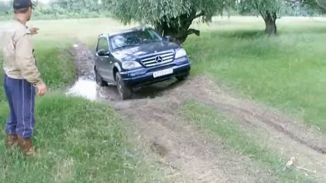 Mercedes Benz ML 230 Off Road (Russia)