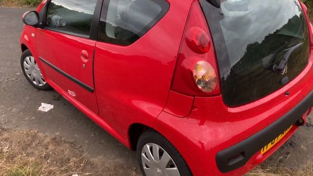 Peugeot 107 Automatic Walk Round смотреть онлайн