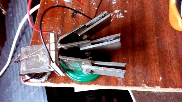 Бесплатное электричество из элемента Пельтье и разности температур смотреть онлайн