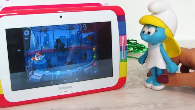 Видео для малышей с игрушками. Смурфета и Детский планшет от TurboKids - Даша путешественница смотреть онлайн